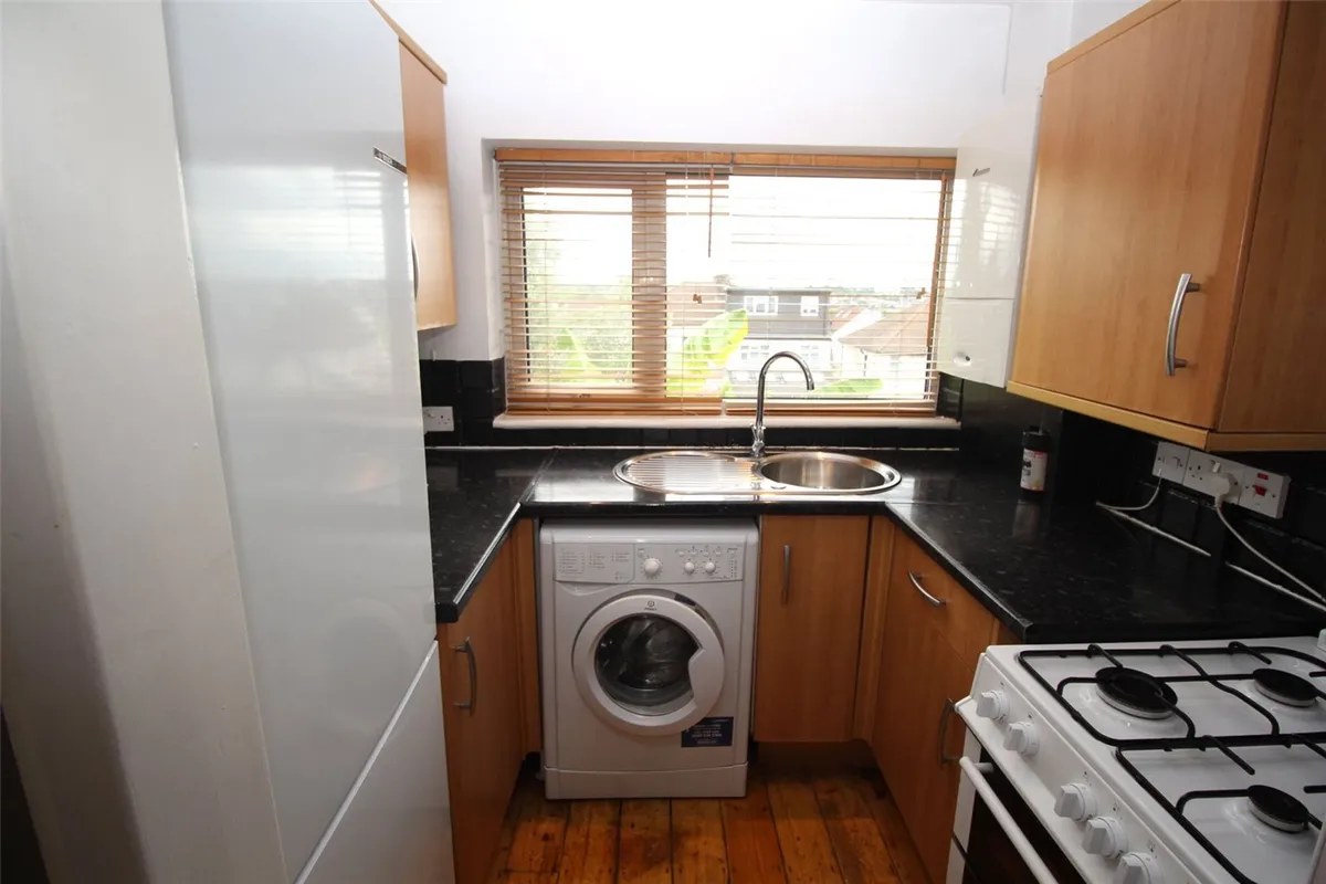 Alverstone Avenue, East Barnet, EN4