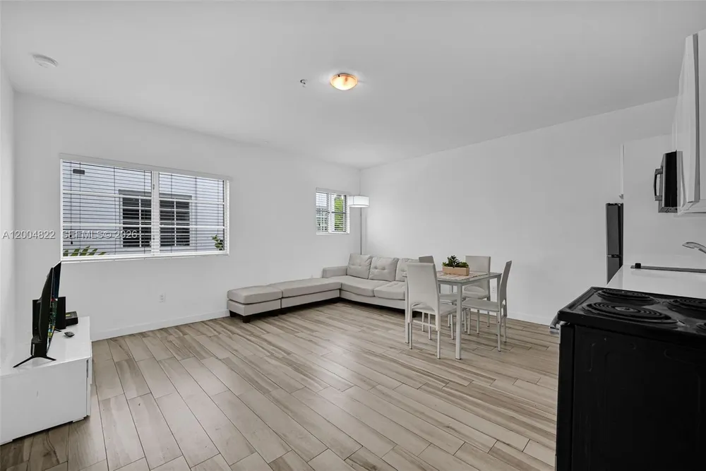 1560 Meridian Ave, Miami Beach, FL 33139
