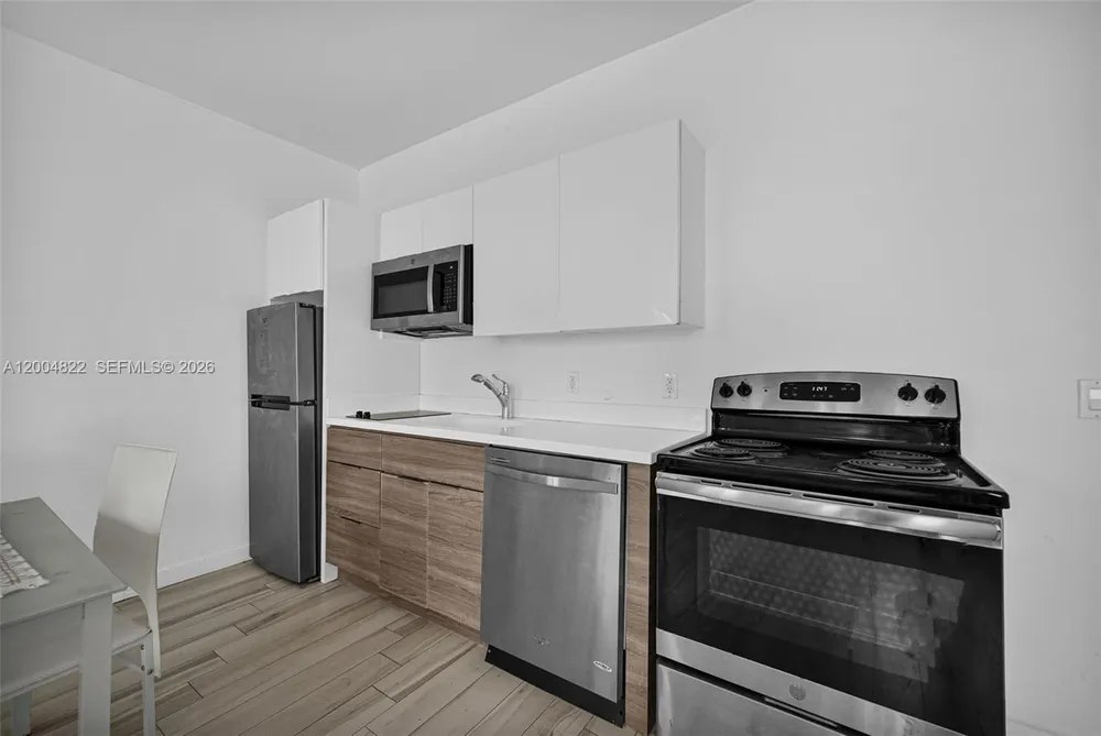 1560 Meridian Ave, Miami Beach, FL 33139