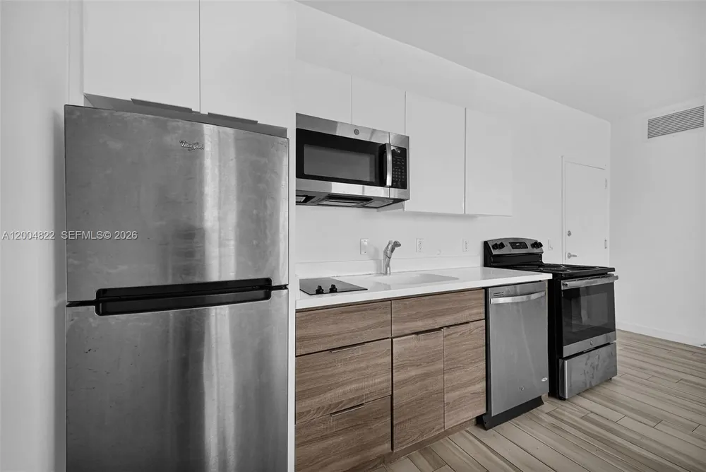1560 Meridian Ave, Miami Beach, FL 33139