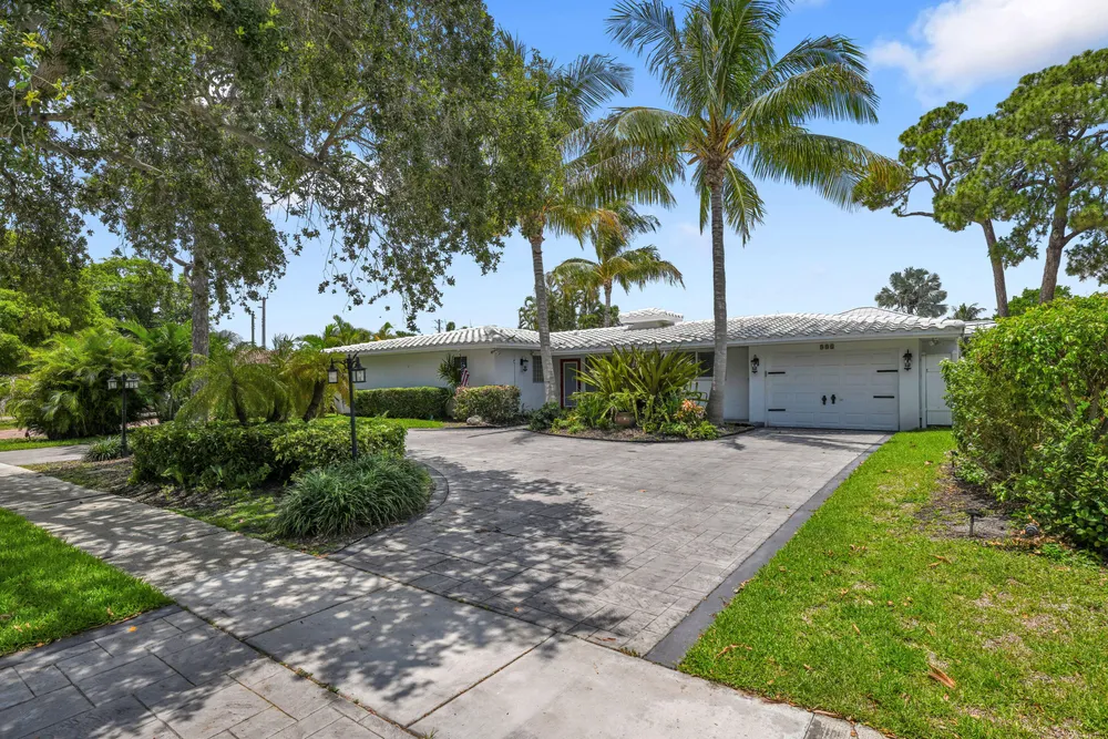 901 SE 12th Ave, Deerfield Beach, FL 33441
