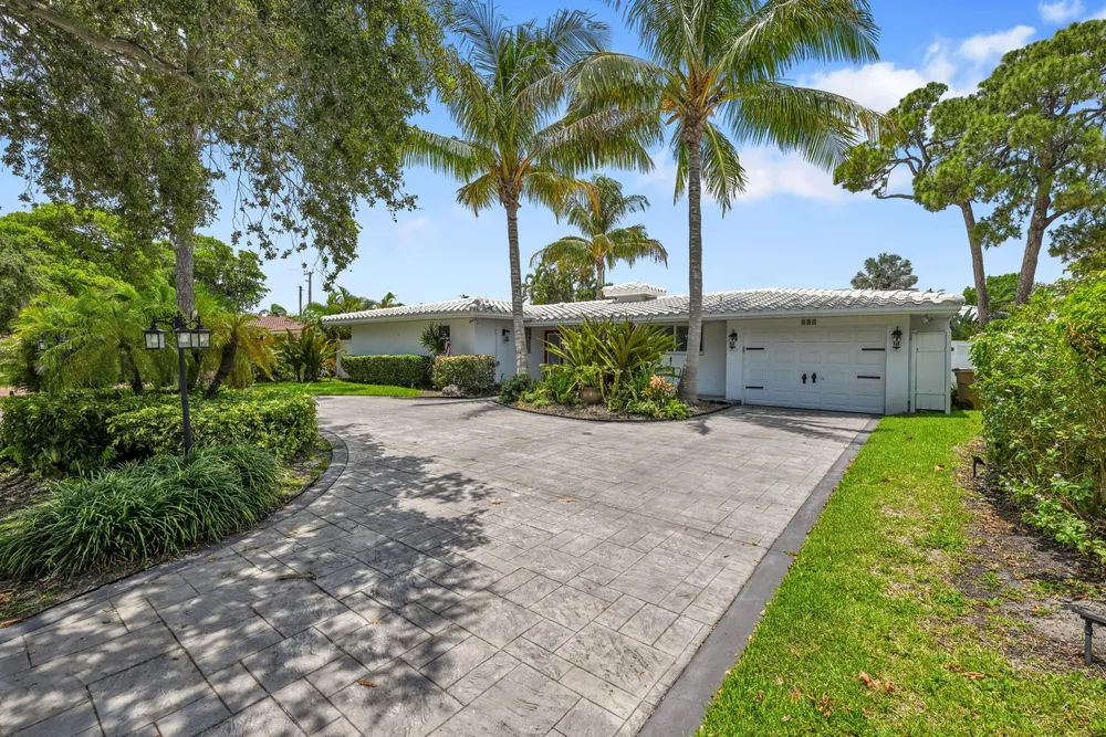 901 SE 12th Ave, Deerfield Beach, FL 33441