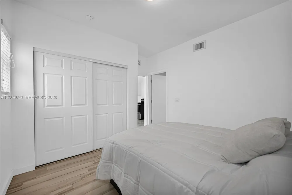 1560 Meridian Ave, Miami Beach, FL 33139