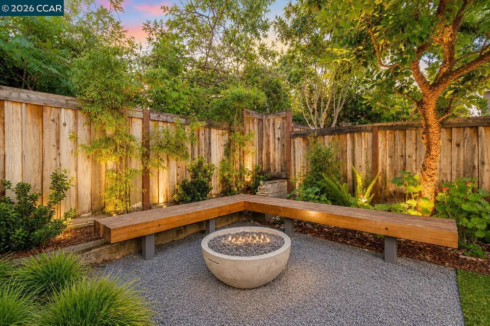 18 Brookstone Ln, Danville, CA 94526