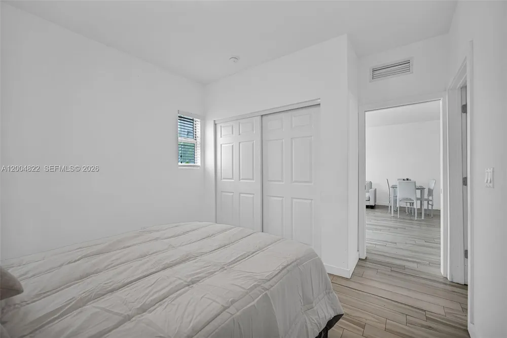 1560 Meridian Ave, Miami Beach, FL 33139