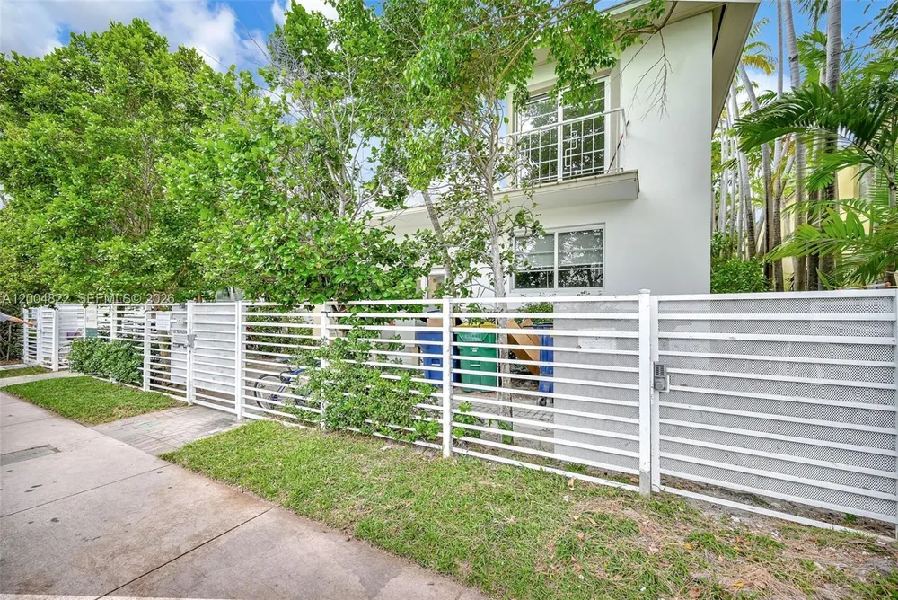 1560 Meridian Ave, Miami Beach, FL 33139