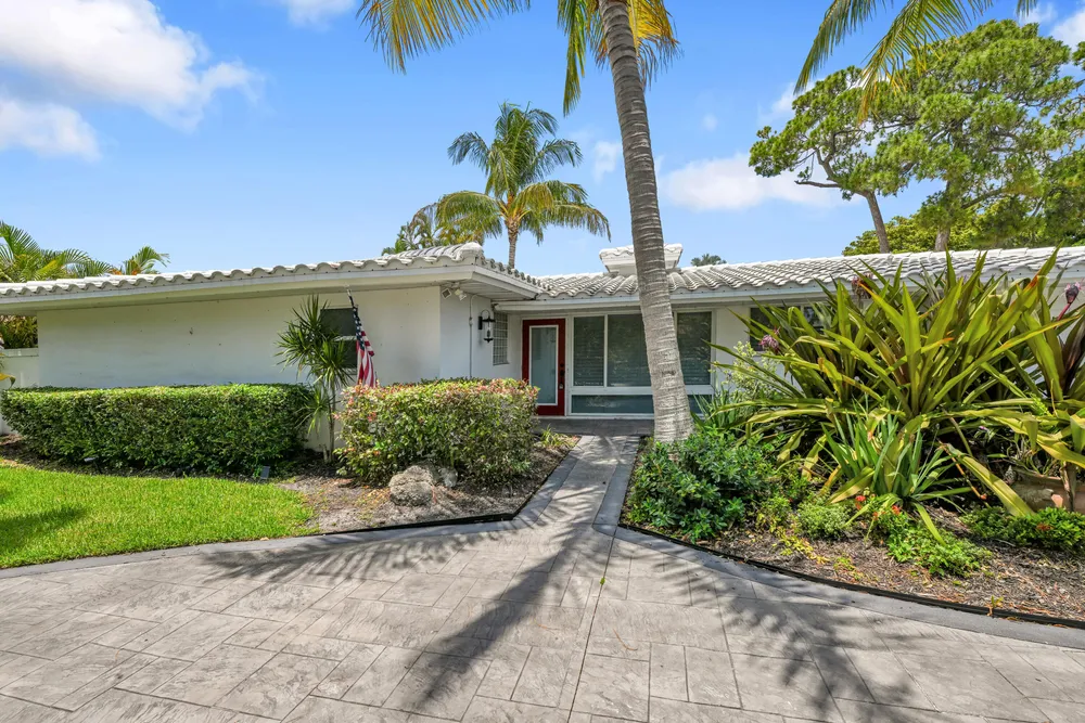 901 SE 12th Ave, Deerfield Beach, FL 33441