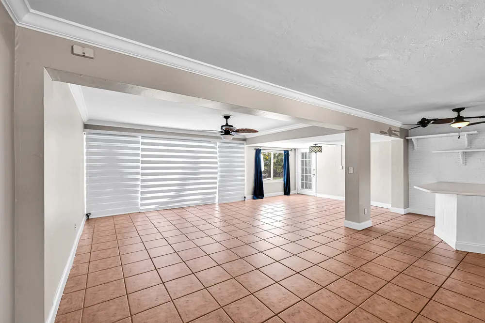 901 SE 12th Ave, Deerfield Beach, FL 33441