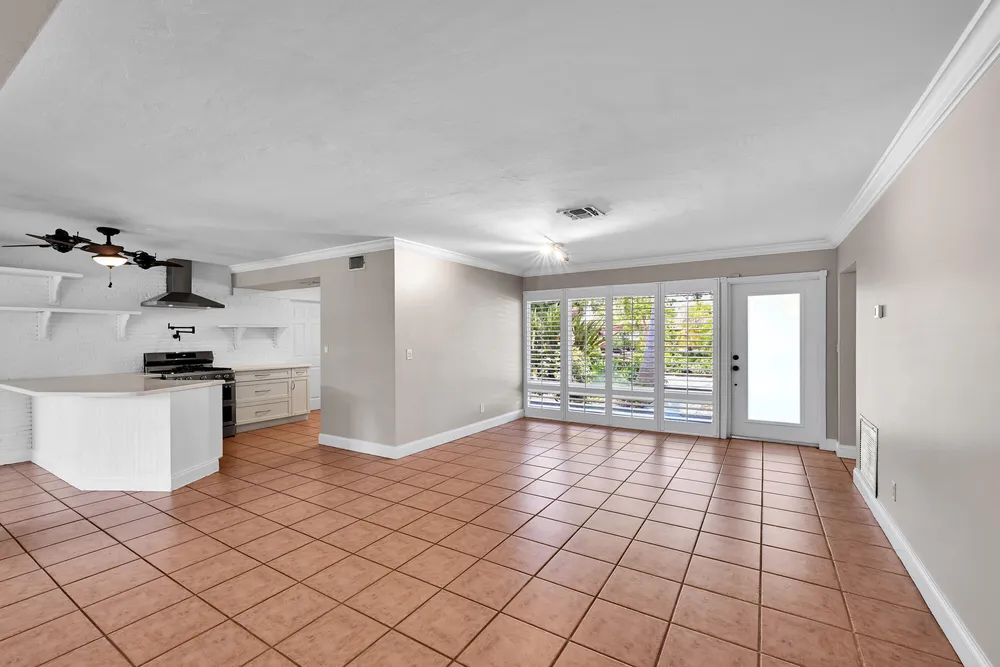 901 SE 12th Ave, Deerfield Beach, FL 33441