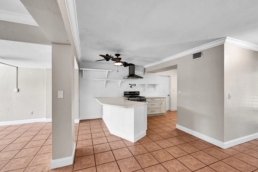 901 SE 12th Ave, Deerfield Beach, FL 33441