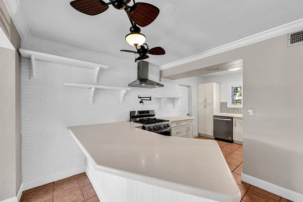 901 SE 12th Ave, Deerfield Beach, FL 33441
