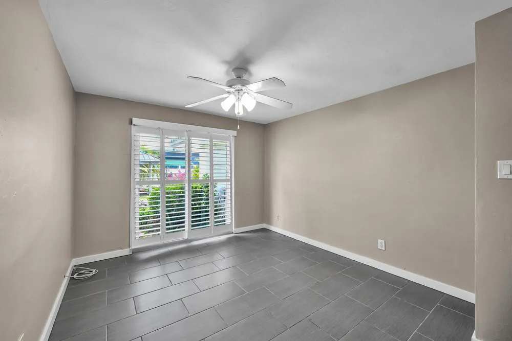 901 SE 12th Ave, Deerfield Beach, FL 33441