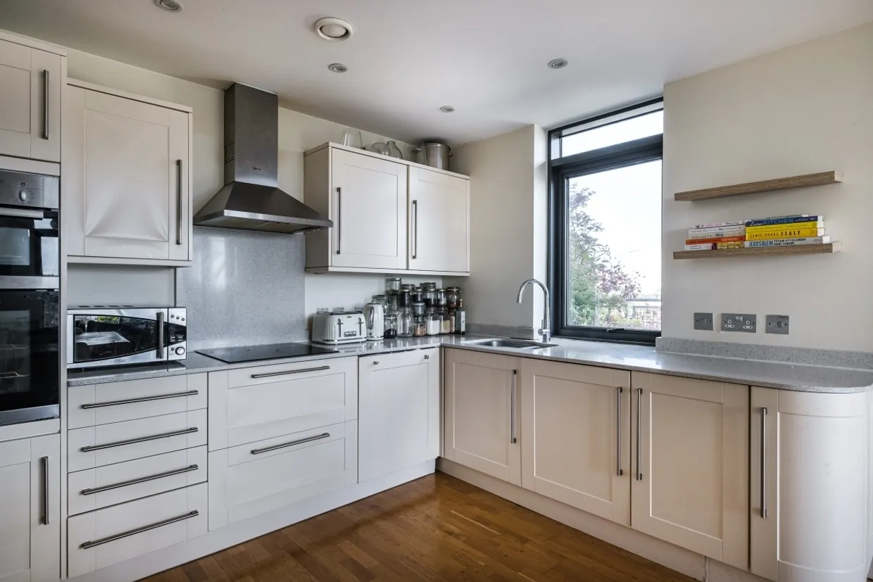 Axminster Road London N7 photo 2