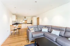 Kingman Way Newbury Racecourse RG14 photo 4