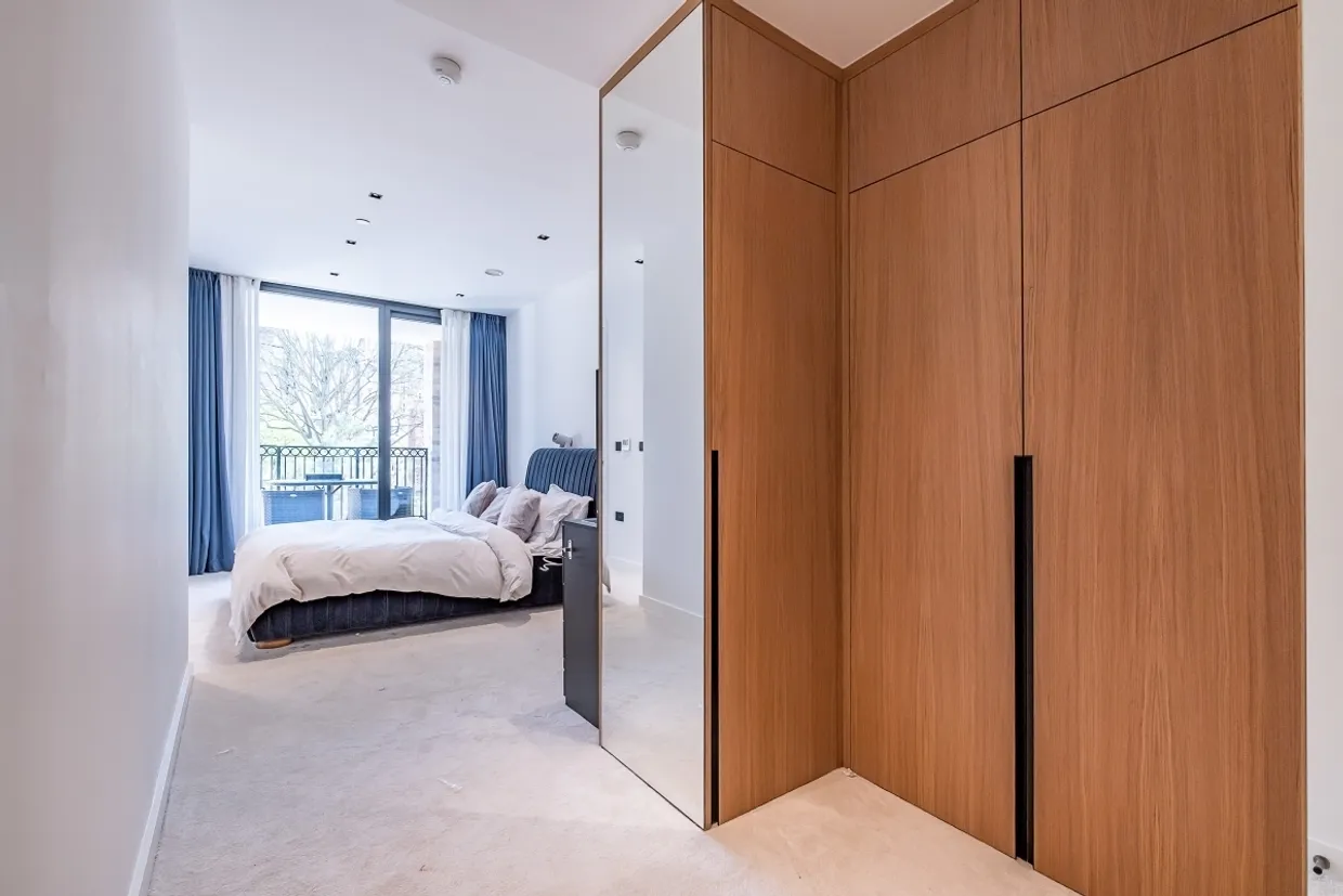 Cluny Mews London SW5 photo 5