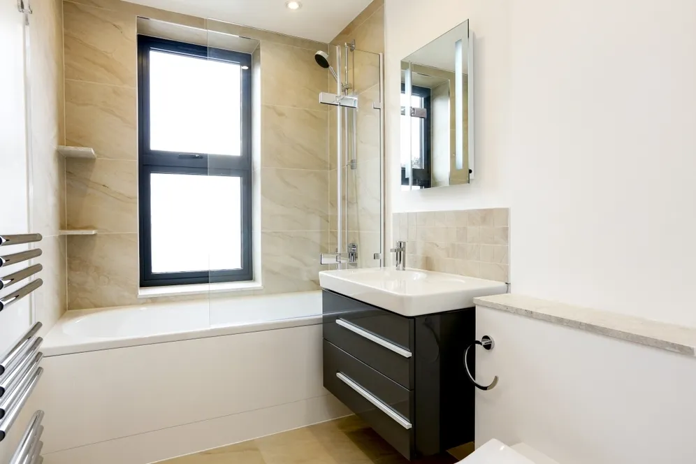 Freshford Street London SW18 photo 6