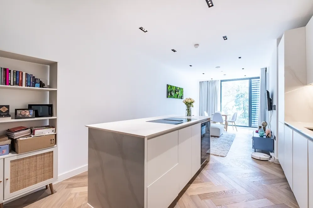 Cluny Mews London SW5 photo 6