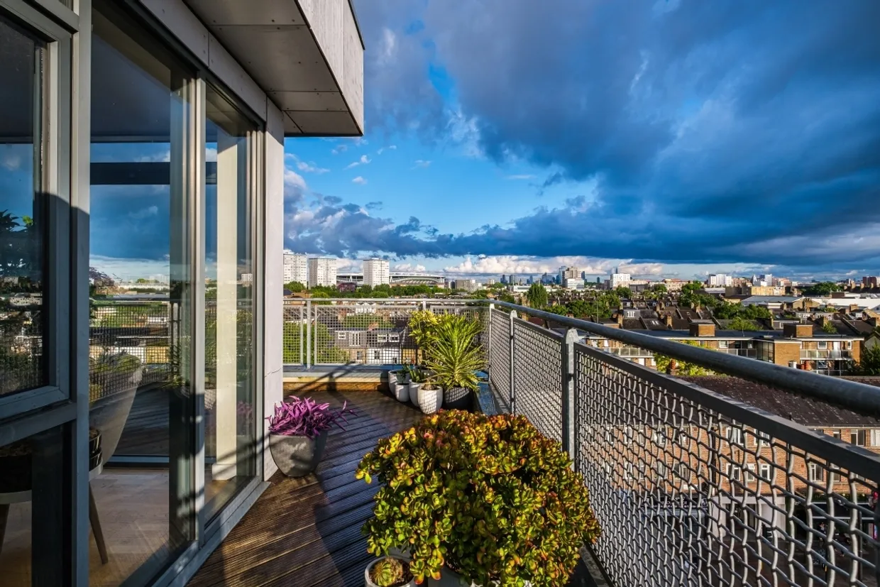 Axminster Road London N7 photo 9