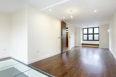 Freshford Street London SW18 photo 10