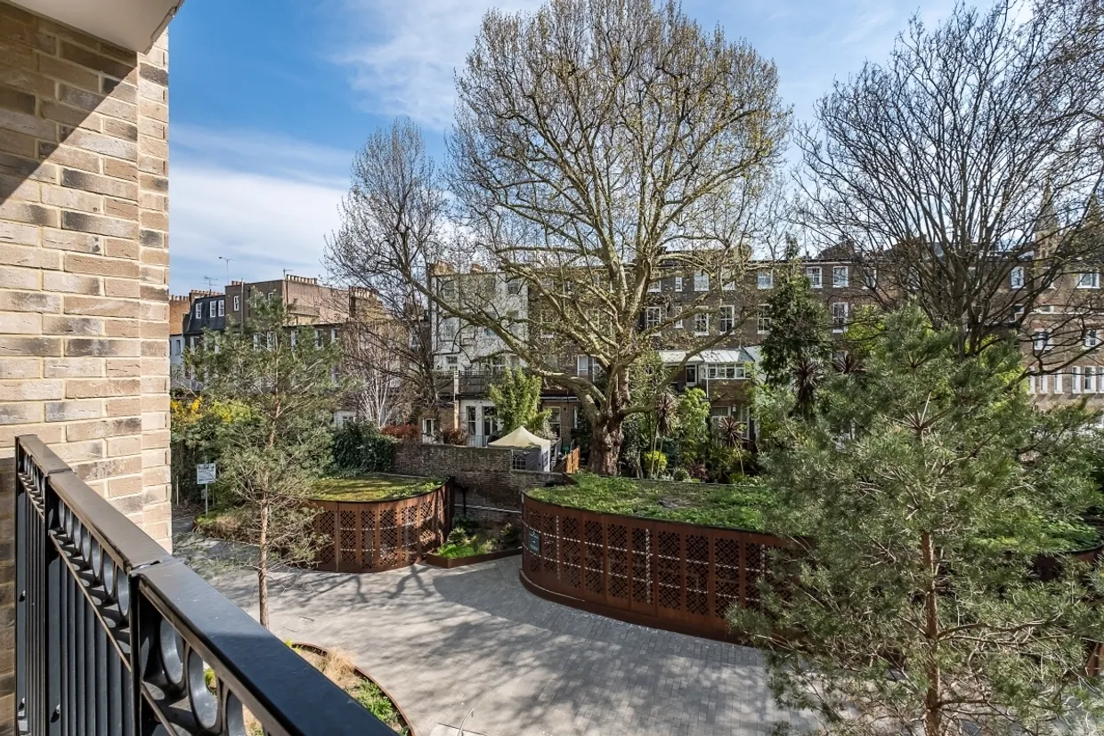Cluny Mews London SW5 photo 10