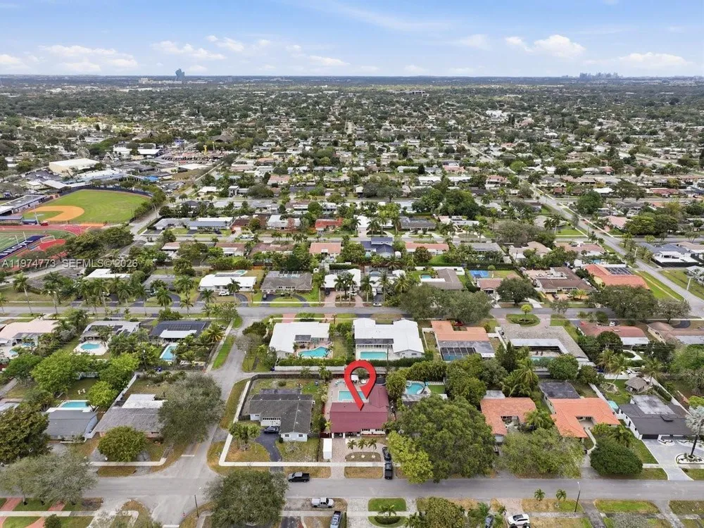 4925 Tyler St, Hollywood, FL 33021
