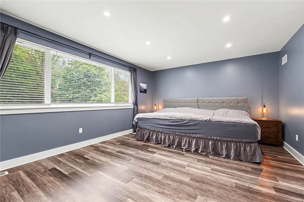 111 Church Ln, Beaver Falls, PA 15010