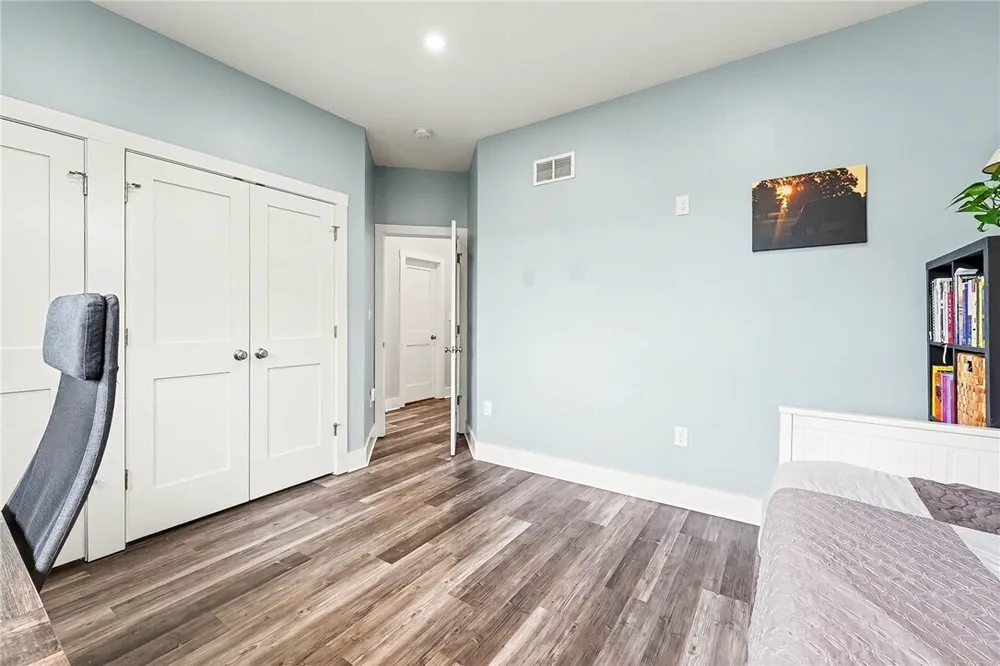 111 Church Ln, Beaver Falls, PA 15010