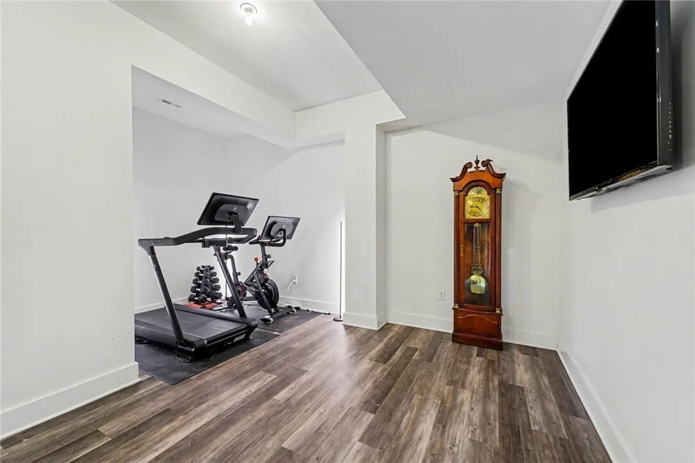 111 Church Ln, Beaver Falls, PA 15010