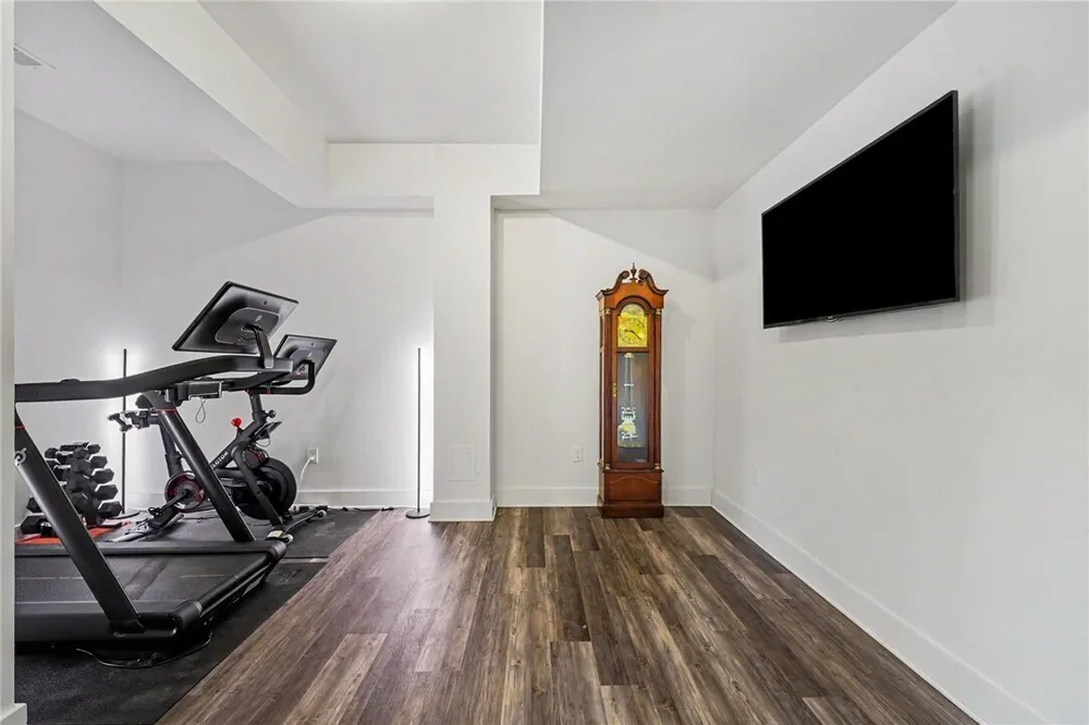 111 Church Ln, Beaver Falls, PA 15010