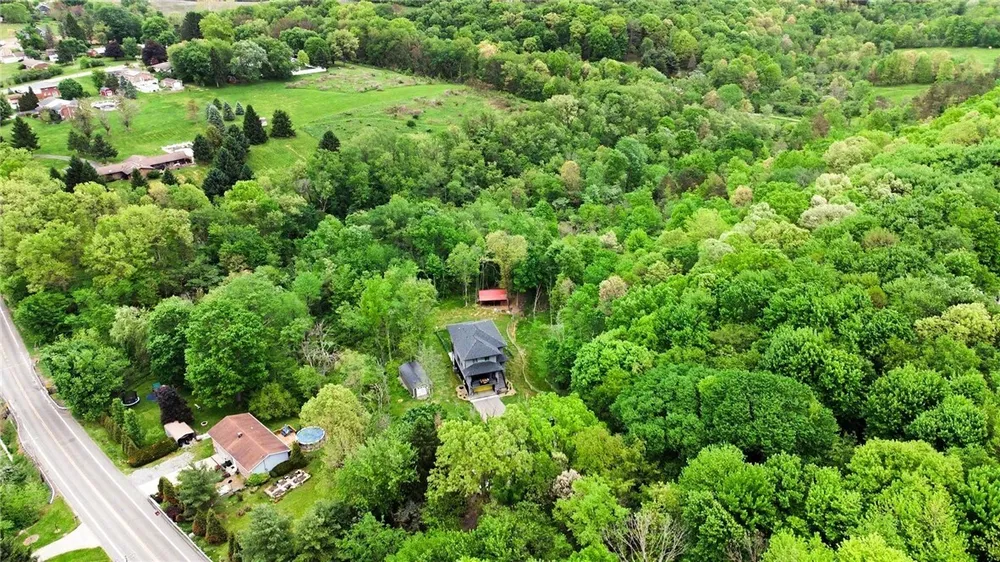 111 Church Ln, Beaver Falls, PA 15010