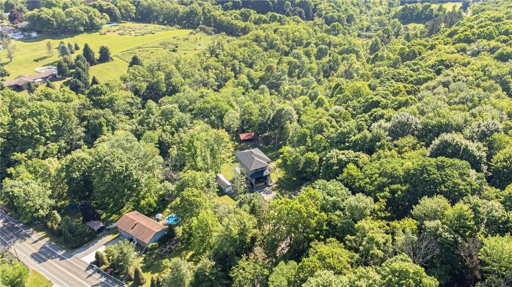 111 Church Ln, Beaver Falls, PA 15010