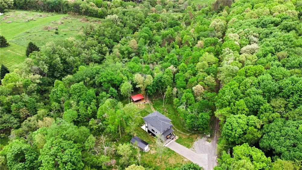 111 Church Ln, Beaver Falls, PA 15010