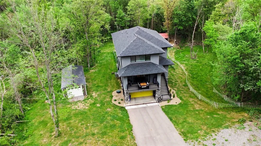 111 Church Ln, Beaver Falls, PA 15010