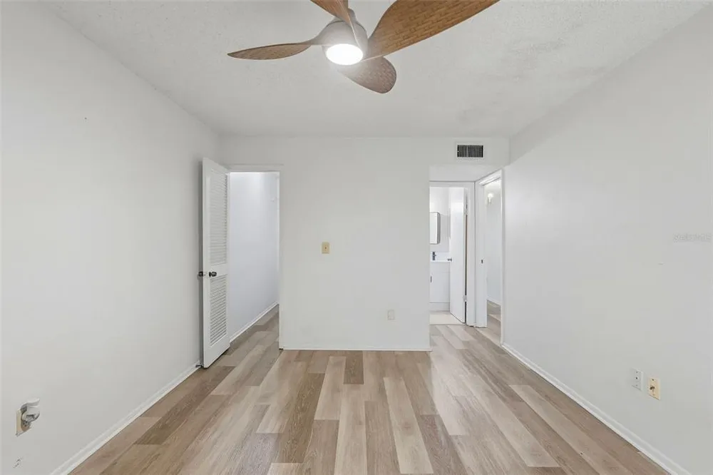 11707 Raintree Village Blvd, Temple Terrace, FL 33617