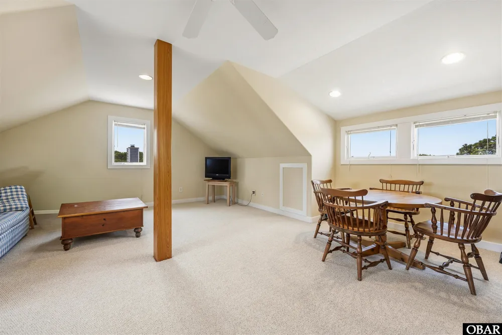 4713 Summer Ln, Kitty Hawk, NC 27949
