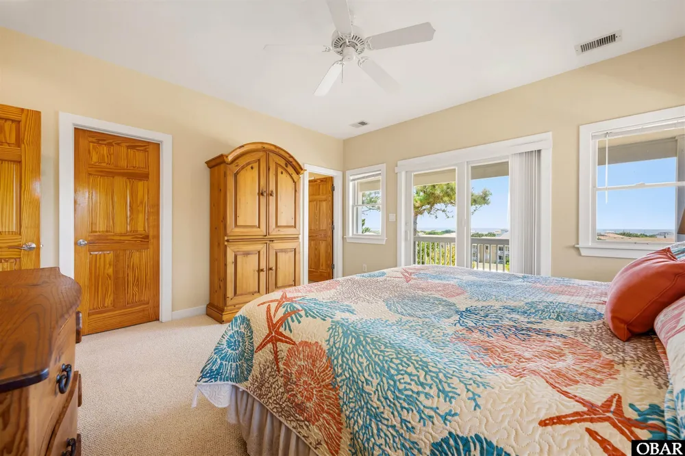 4713 Summer Ln, Kitty Hawk, NC 27949
