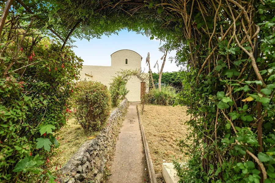 Property Image 8