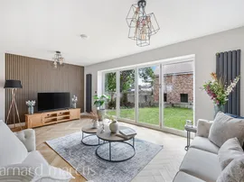 Manor Road South, ESHER photo