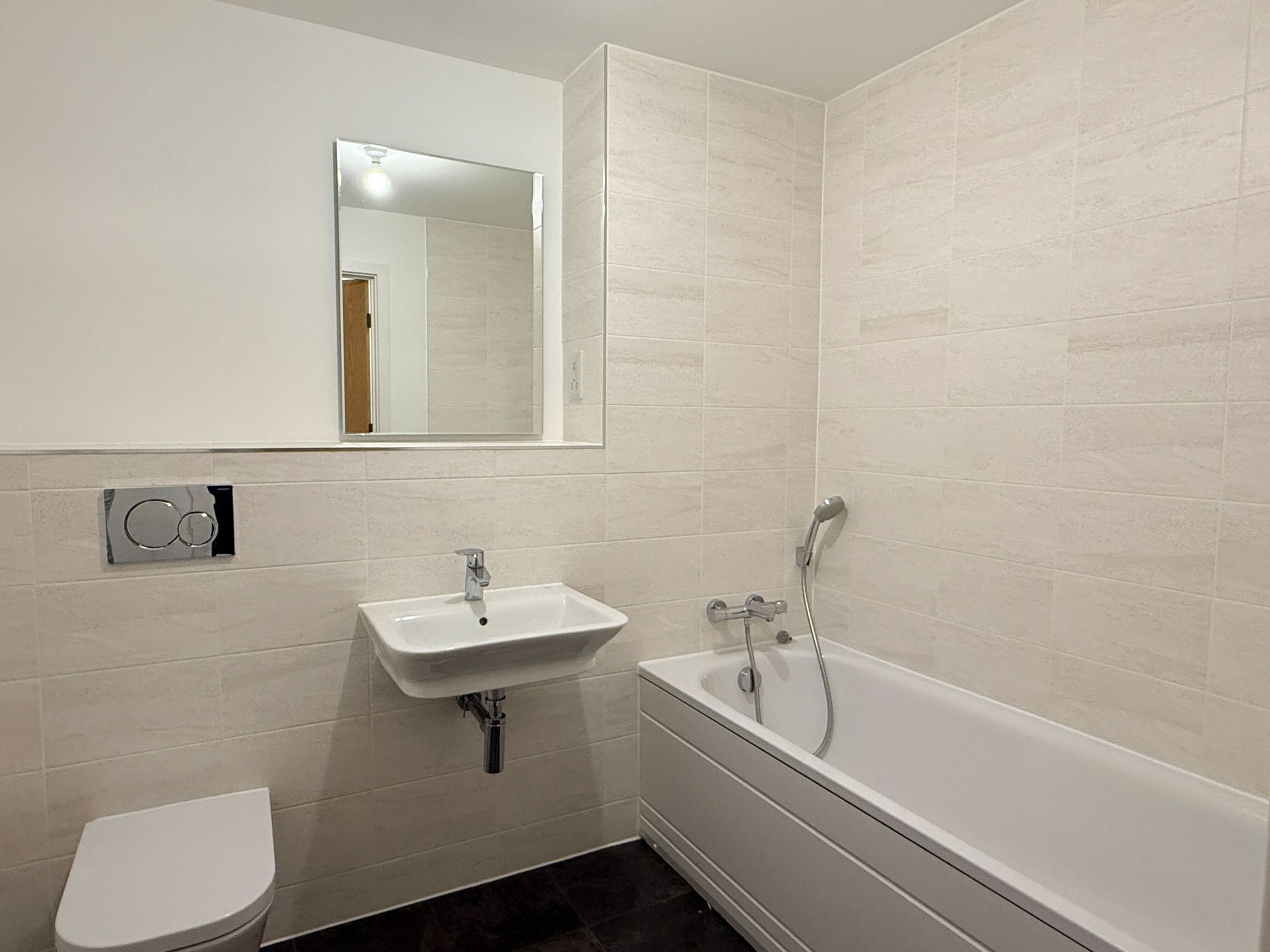 Firepool Crescent, Taunton Image 4