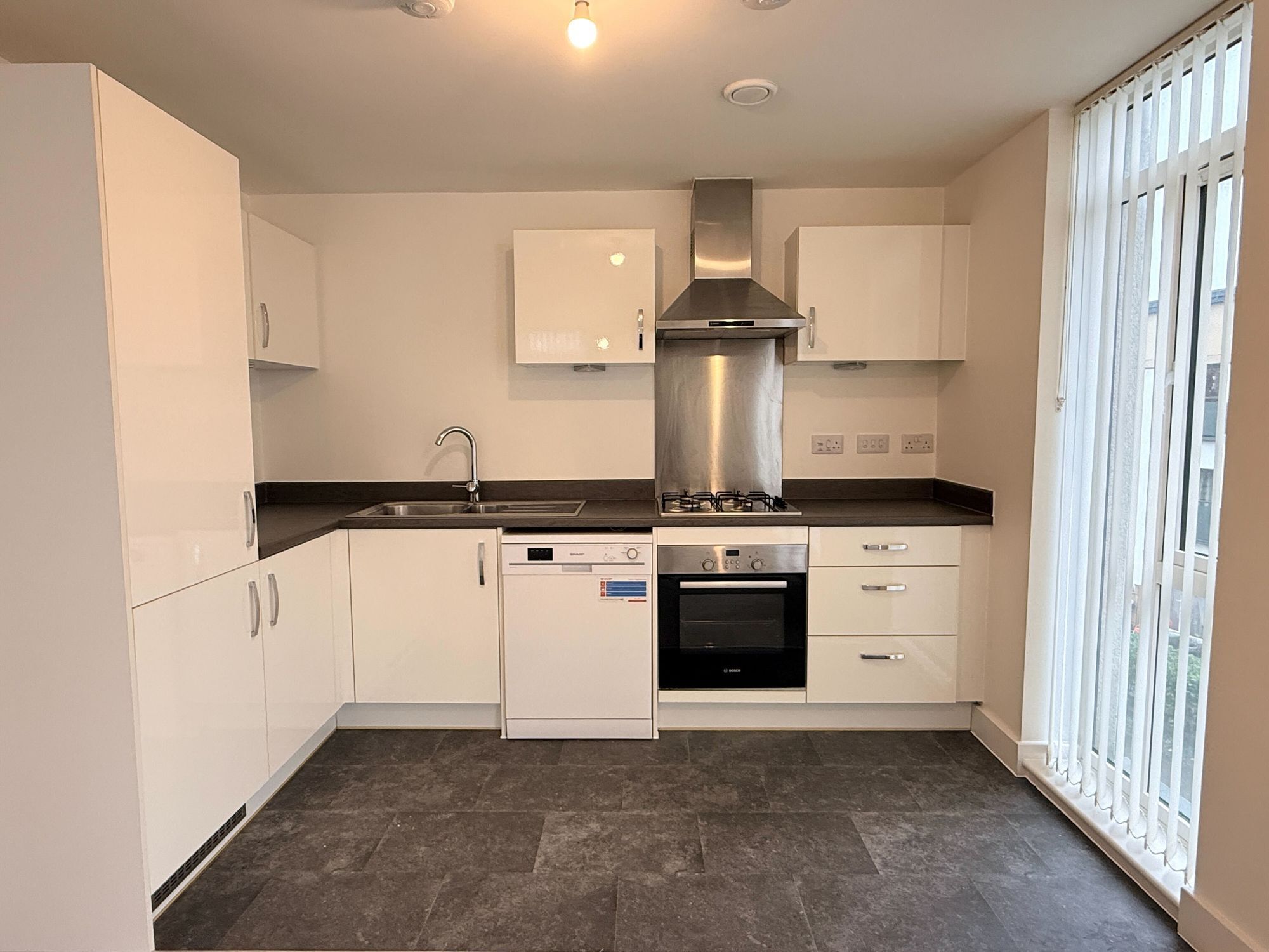 Firepool Crescent, Taunton Image 6