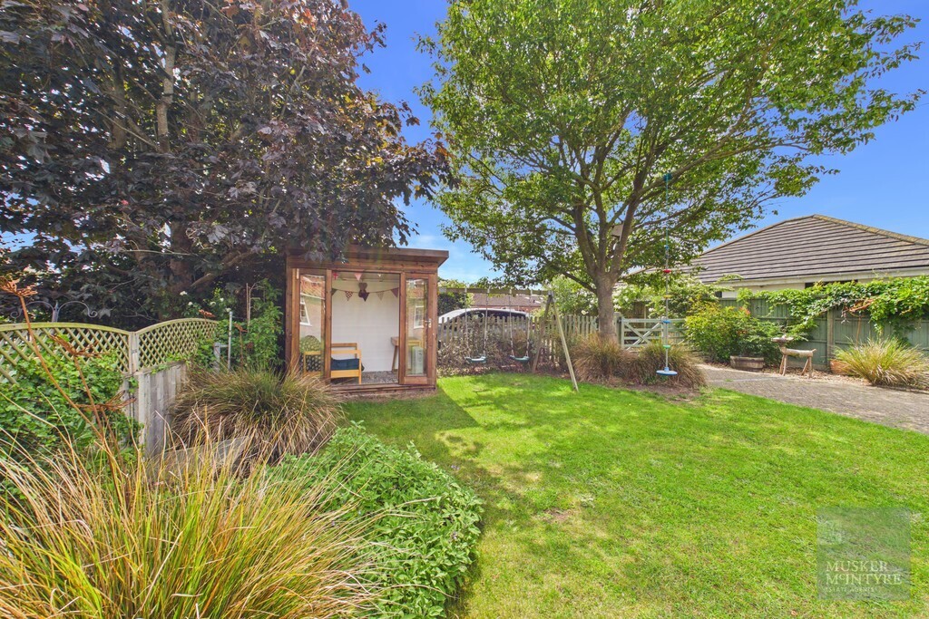 Loddon Road, Ditchingham Image 15