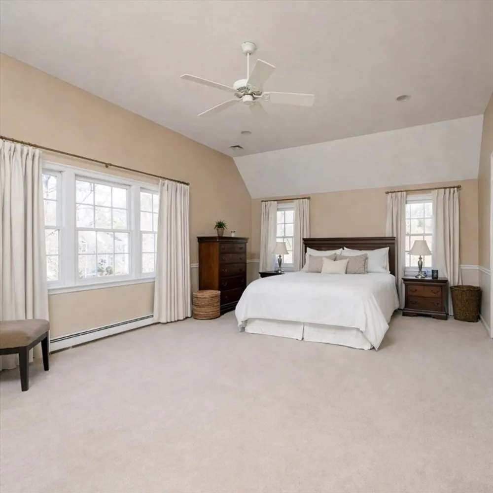 108 Deerfield Ln, Hanover, MA 02339
