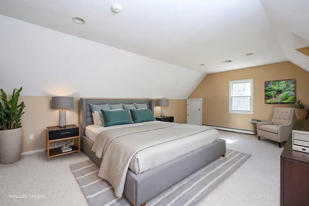 108 Deerfield Ln, Hanover, MA 02339