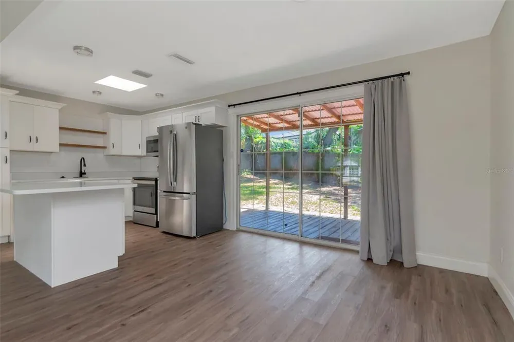 2101 E Howell St, Tampa, FL 33610