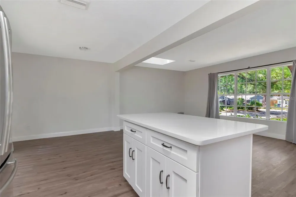 2101 E Howell St, Tampa, FL 33610