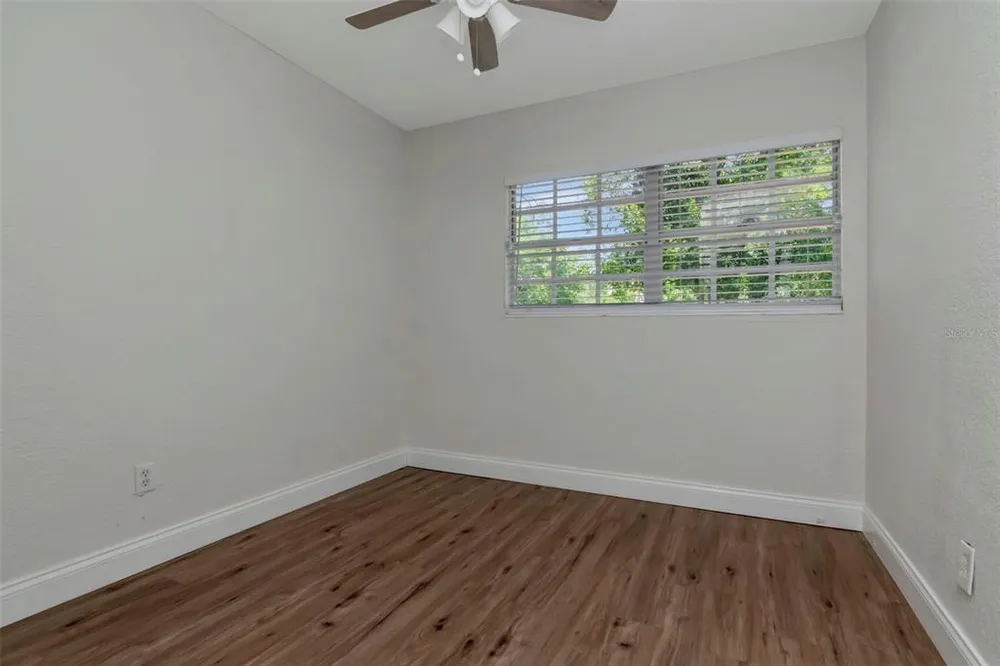 2101 E Howell St, Tampa, FL 33610
