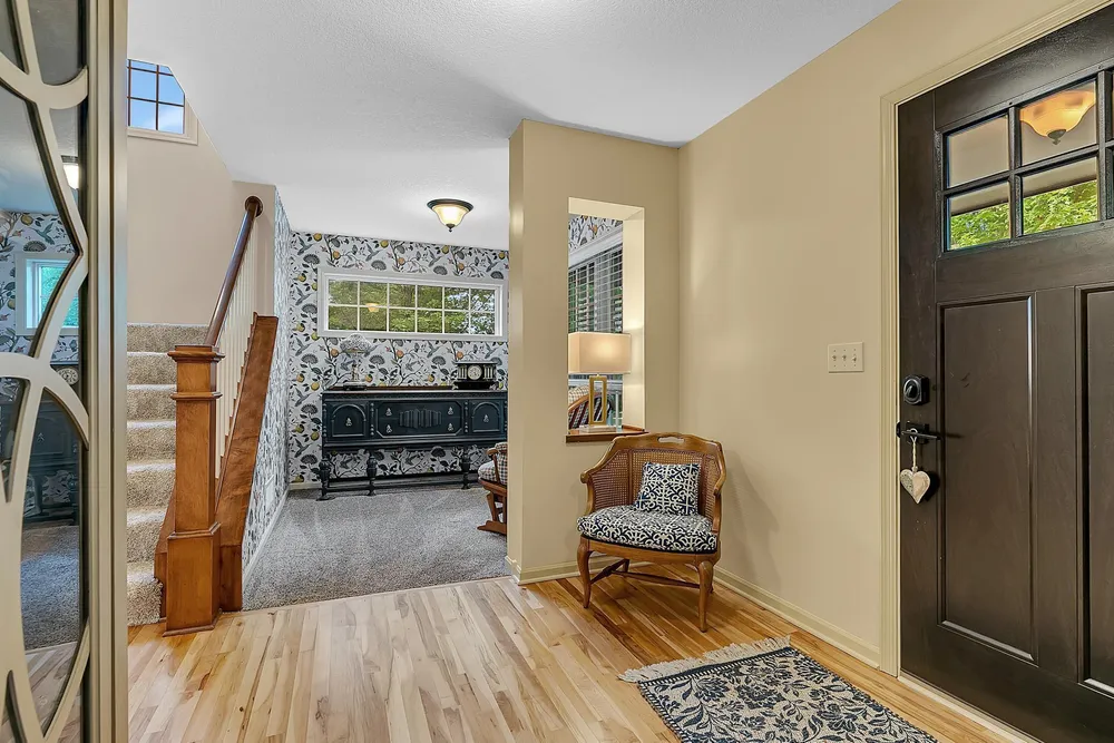 3373 Couchtown Path, Rosemount, MN 55068