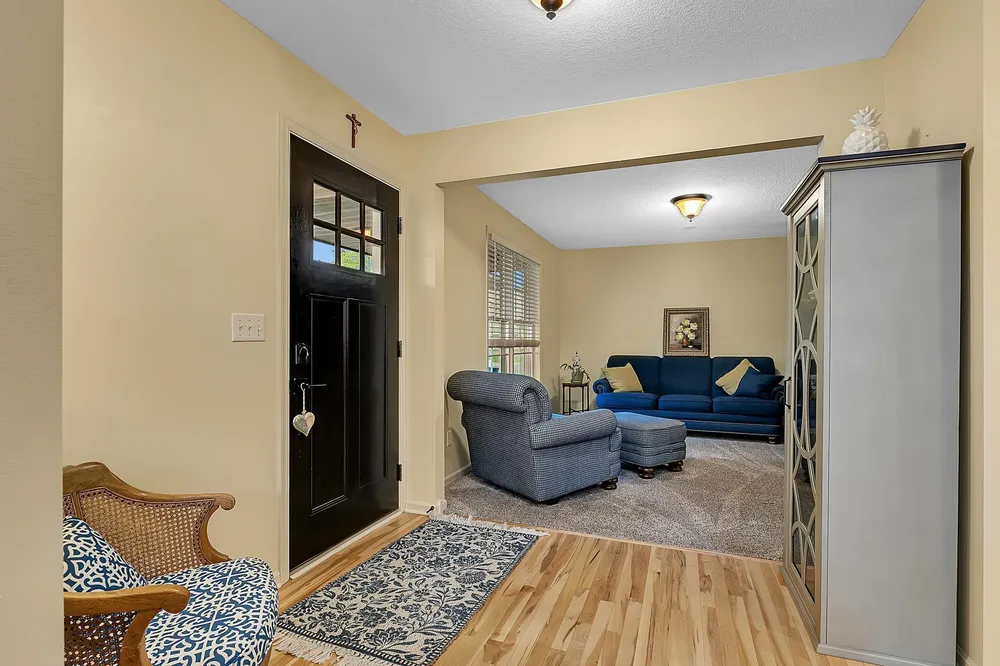 3373 Couchtown Path, Rosemount, MN 55068