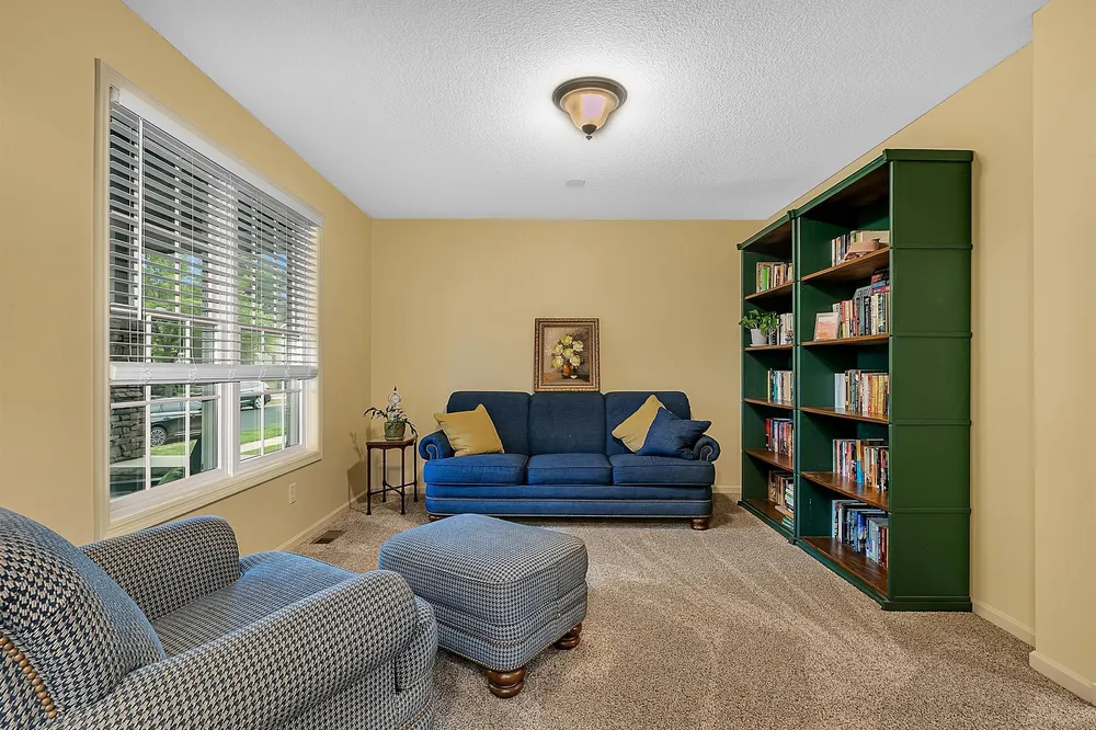 3373 Couchtown Path, Rosemount, MN 55068