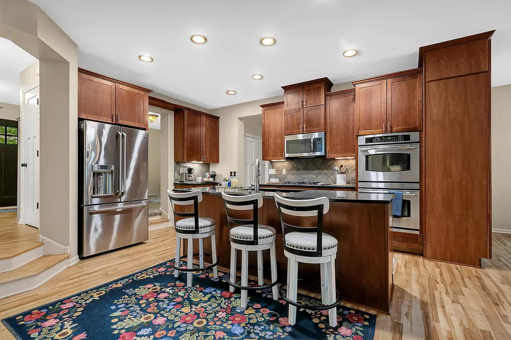 3373 Couchtown Path, Rosemount, MN 55068